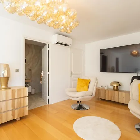 Penthouse De Luxe A Terrasse 200m2 Garage Port & Apartment Bandol