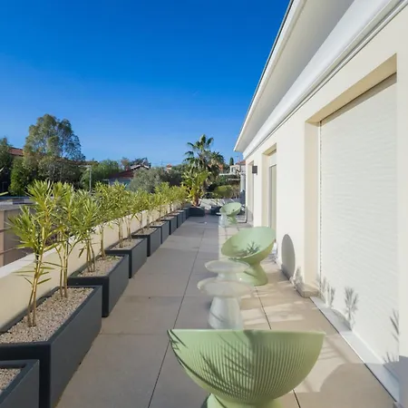 Penthouse De Luxe A Terrasse 200m2 Garage Port & Apartment *